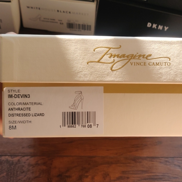 Elegant Vince Camuto Heels - Picture 7 of 7